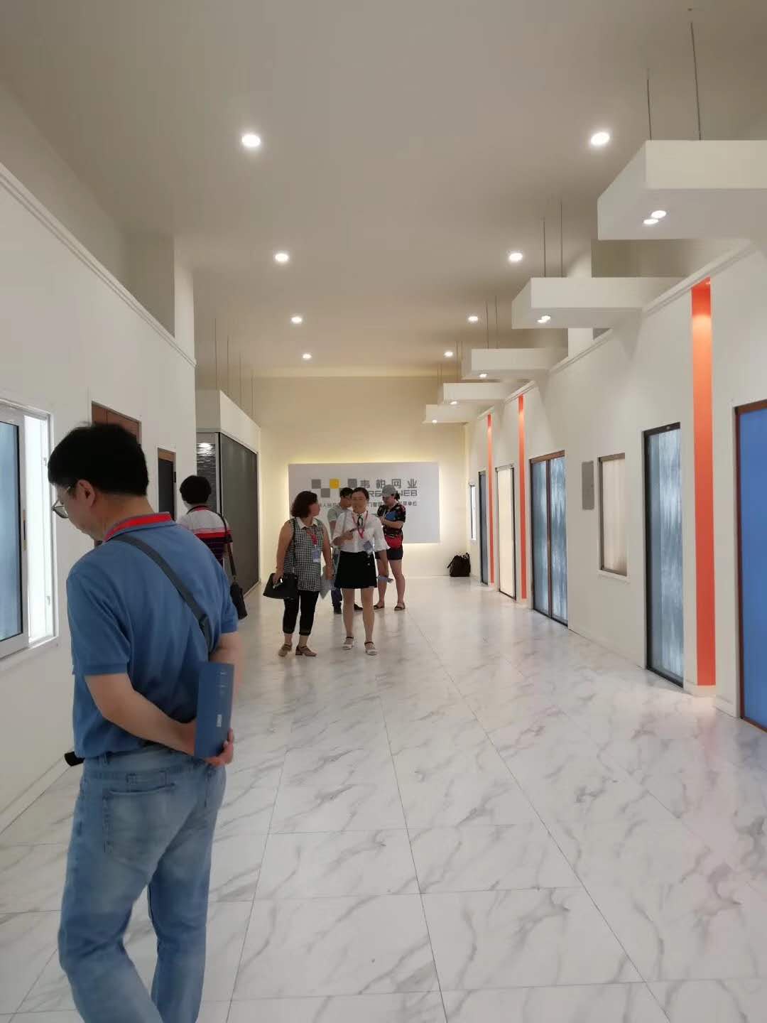 韦柏纱窗